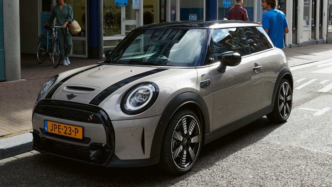 The New MINI 3 Door – model comparison